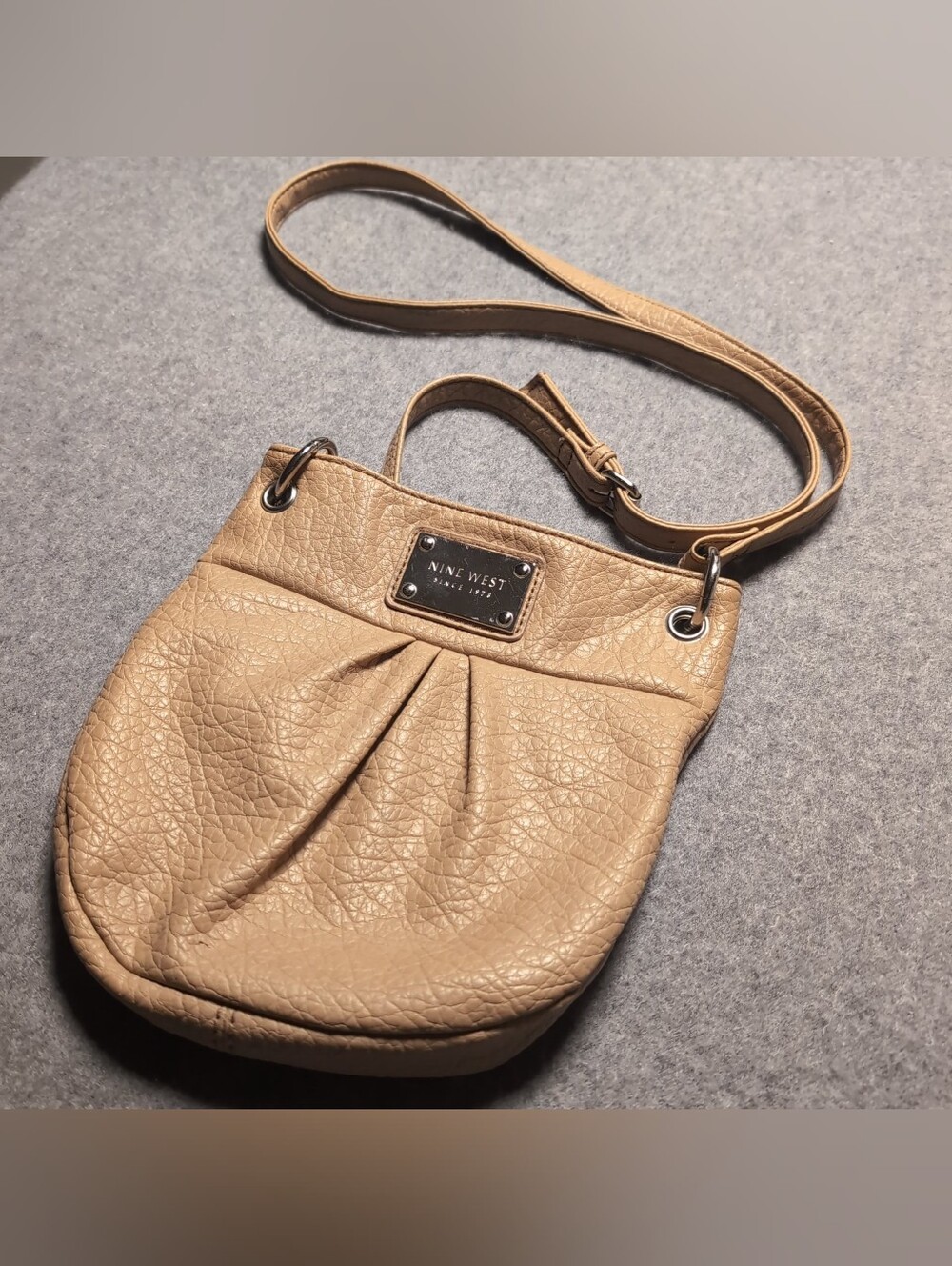 Nine West Tan Beige Faux Leather Crossbody Bag Small Pleated Shoulder Purse